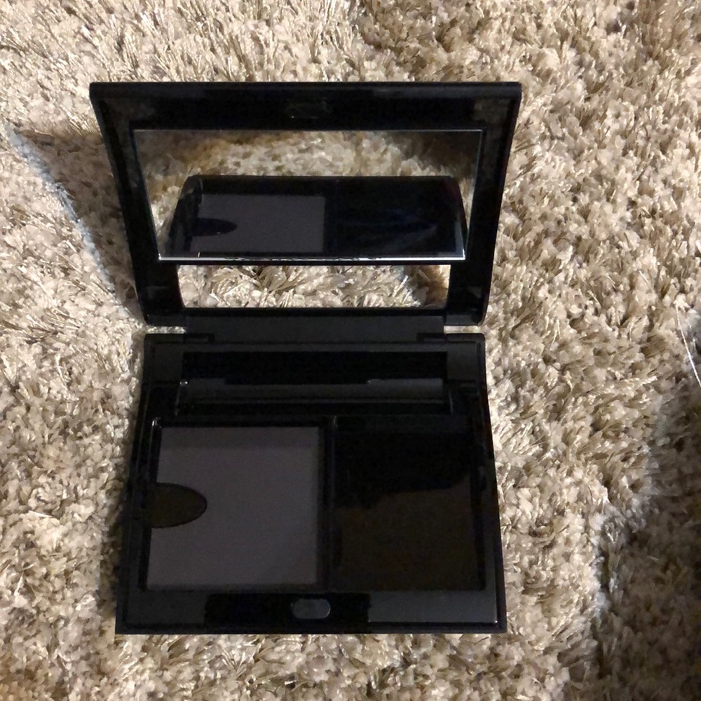 Mary Kay sheer Mineral pressed powder foundation - Picture 12 of 12